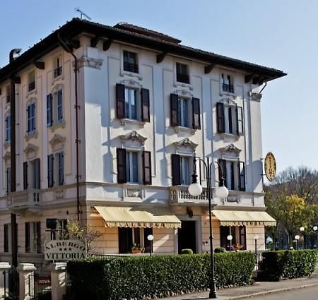 Albergo Vittoria Salsomaggiore Terme Bagian luar foto