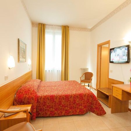 Albergo Vittoria Salsomaggiore Terme Bagian luar foto