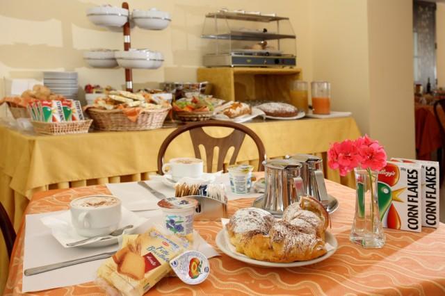 Albergo Vittoria Salsomaggiore Terme Bagian luar foto