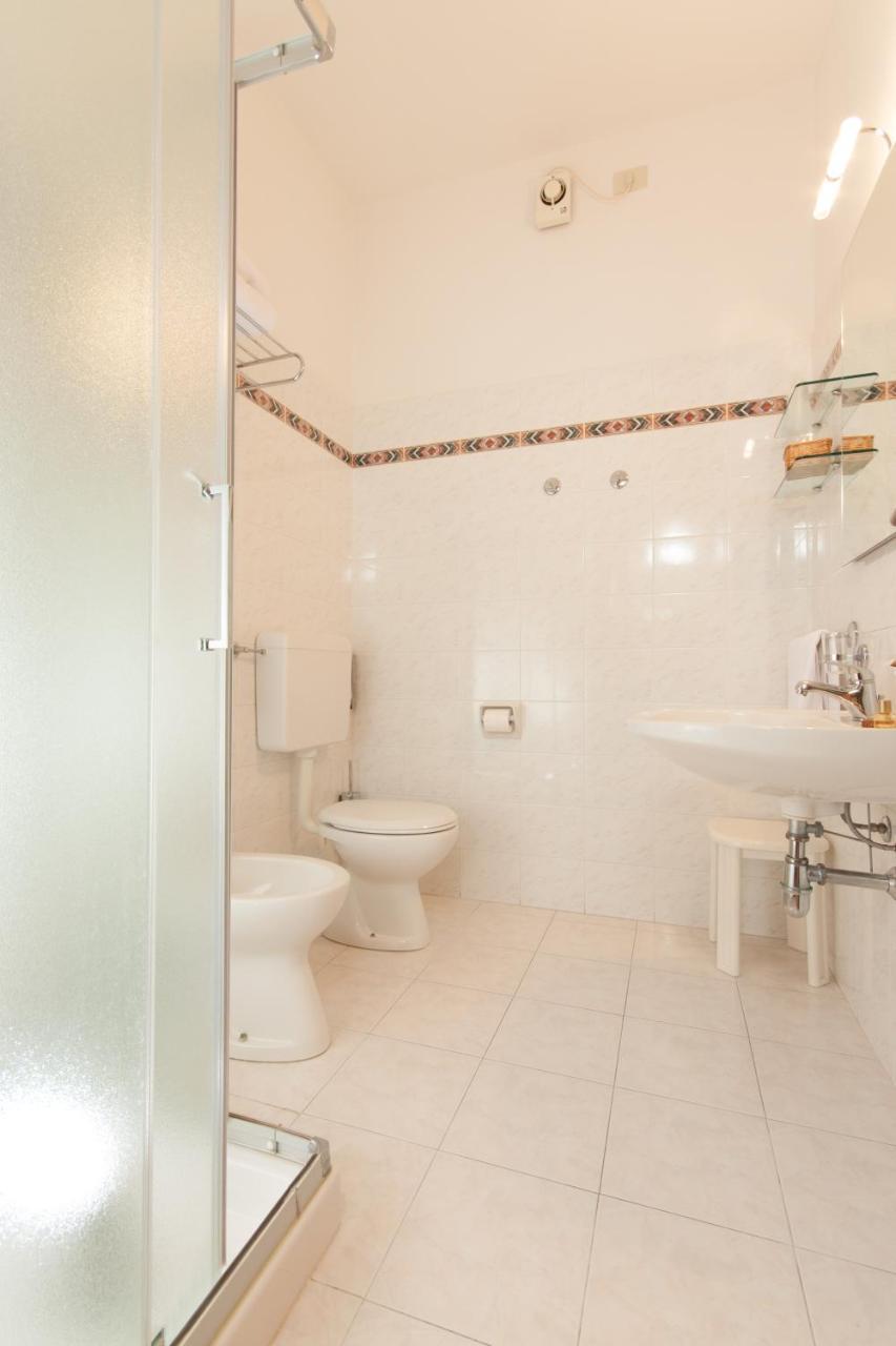Albergo Vittoria Salsomaggiore Terme Bagian luar foto